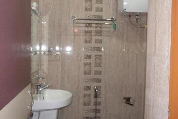 تختخواب و صبحانه New Infinite Homestay