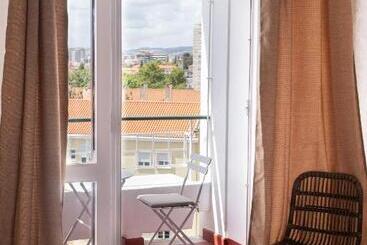 پانسیون 4u Lisbon Suites & Guesthouse Vii Airport
