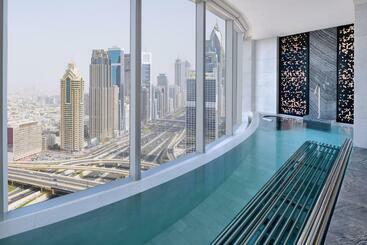 هتل Address Sky View