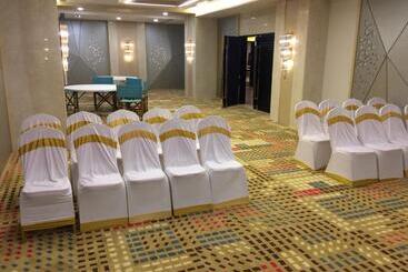 هتل Regenta Central Rs Chennai Omr Sipcot