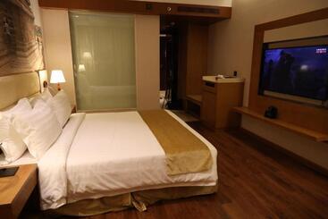 هتل Regenta Central Rs Chennai Omr Sipcot