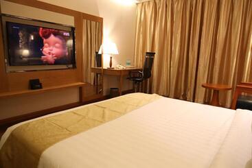 هتل Regenta Central Rs Chennai Omr Sipcot