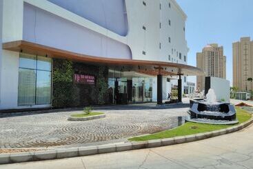 هتل Regenta Central Rs Chennai Omr Sipcot