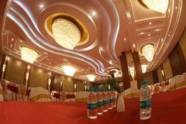 هتل Regenta Central Rs Chennai Omr Sipcot