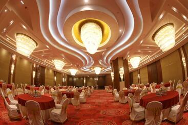 هتل Regenta Central Rs Chennai Omr Sipcot