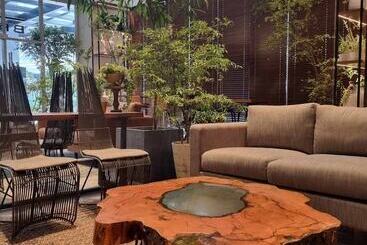 Brittany Hotel Bgc