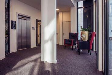هتل Plaza Premium Den Haag City Center