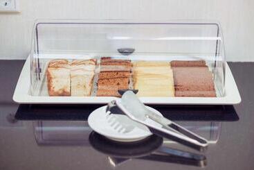 هتل Plaza Premium Den Haag City Center