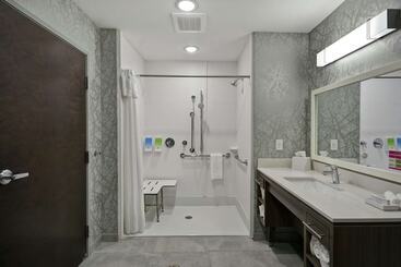 هتل Home2 Suites By Hilton Grand Rapids North