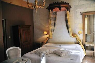 Отель Hôtel Du Palais Des Papes