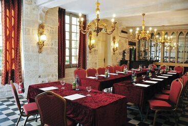 Отель Hôtel Du Palais Des Papes