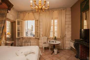 Отель Hôtel Du Palais Des Papes