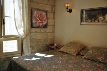 Отель Hôtel Du Palais Des Papes
