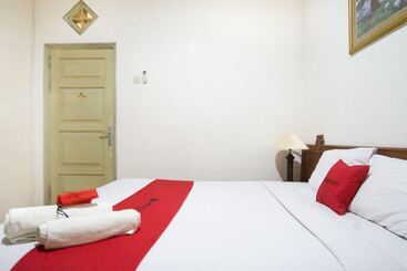 هتل Reddoorz Near Pantai Falajawa Ternate