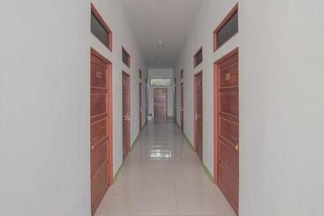 هتل Reddoorz Near Rs Harapan Bersama