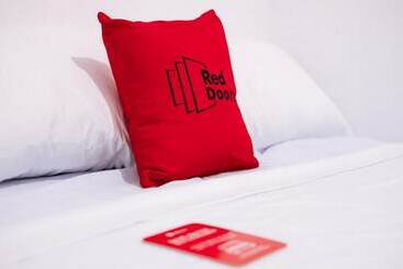 پانسیون Reddoorz @ Jalan Pattimura Palu