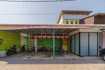 پانسیون Reddoorz Syariah Near Pangkal Balam Port Bangka