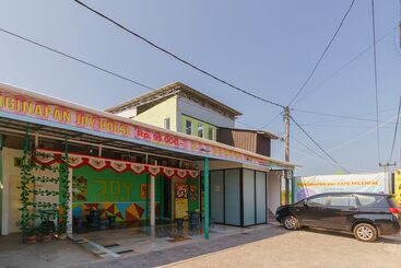 پانسیون Reddoorz Syariah Near Pangkal Balam Port Bangka