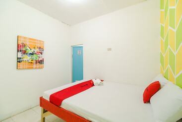 پانسیون Reddoorz Syariah Near Pangkal Balam Port Bangka