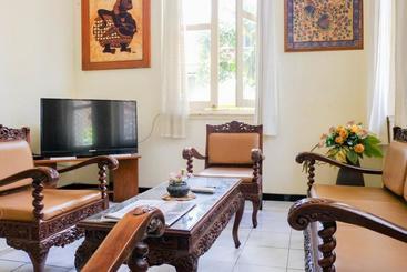 פנסיון Reddoorz Near Universitas Kristen Satya Wacana