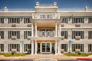 هتل Best Western Capital City Inn
