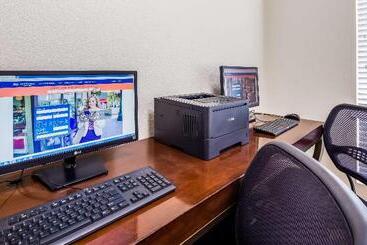 هتل Best Western Capital City Inn