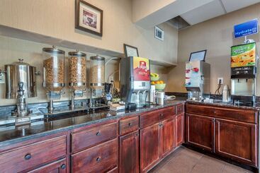هتل Best Western Fort Washington Inn