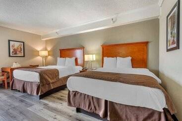 هتل Best Western Fort Washington Inn