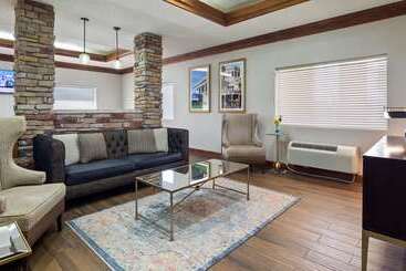 هتل Best Western Inn & Suites