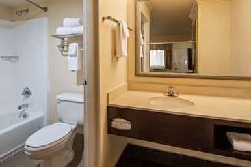 هتل Best Western Inn & Suites