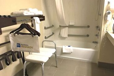هتل Best Western Inn & Suites
