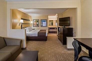 هتل Best Western Inn & Suites