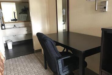 هتل Best Western Inn & Suites