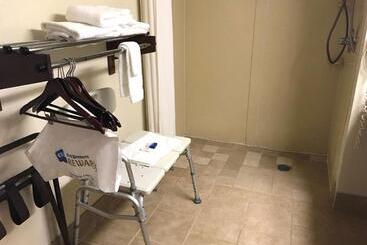 هتل Best Western Inn & Suites