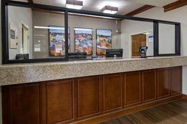 هتل Best Western Inn & Suites