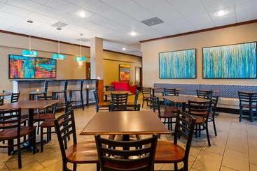 هتل Best Western St Louis Kirkwood Route 66