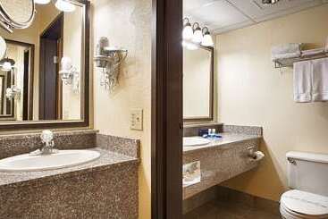 هتل Best Western Music Capital Inn
