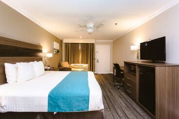 هتل Best Western Pearland Inn