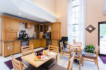 هتل Best Western Pearland Inn