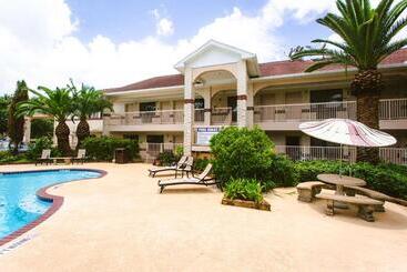 هتل Best Western Pearland Inn
