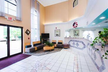 هتل Best Western Pearland Inn