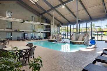 هتل Best Western Plaza Inn
