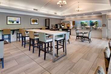 هتل Best Western Plaza Inn