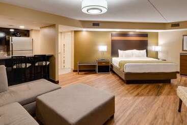 هتل Best Western Plaza Inn