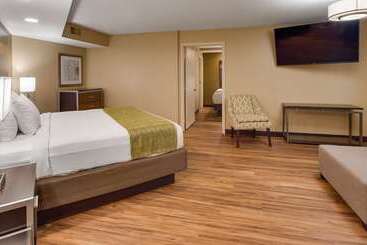 هتل Best Western Plaza Inn