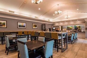 هتل Best Western Plaza Inn