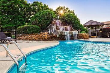 هتل Best Western Plaza Inn
