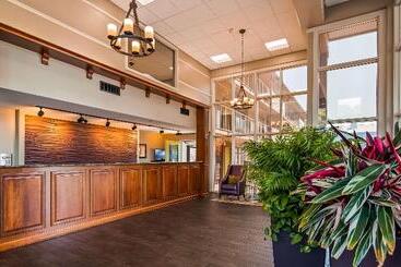 هتل Best Western Plaza Inn