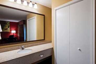ホテル Surestay Plus By Best Western San Antonio Fiesta Inn