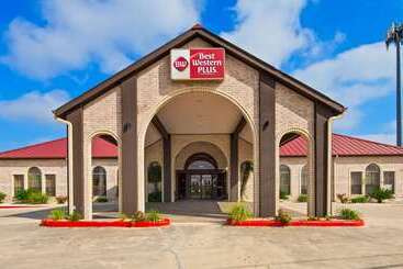 ホテル Surestay Plus By Best Western San Antonio Fiesta Inn